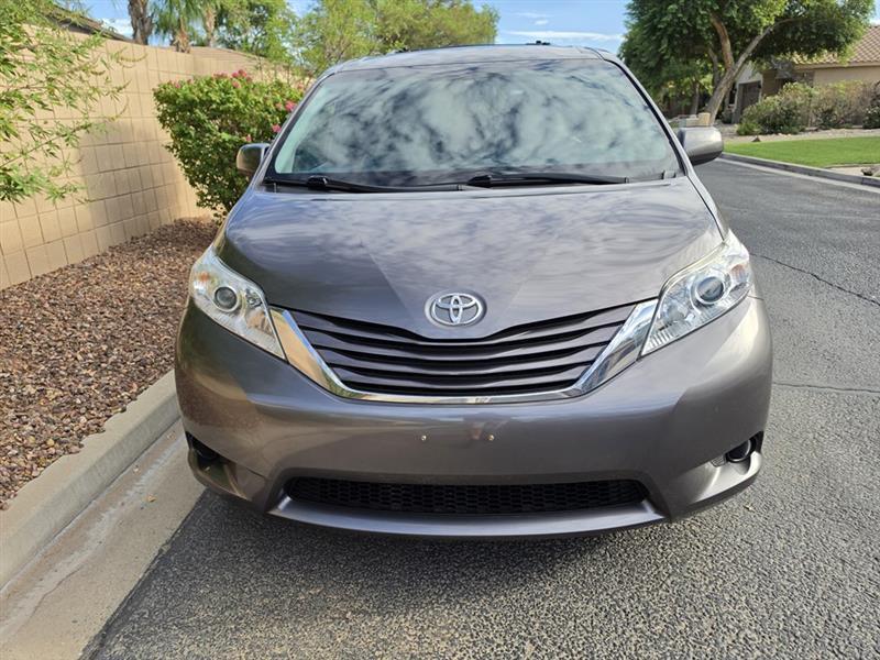 Toyota Sienna LE FWD 8-Passenger V6 2016