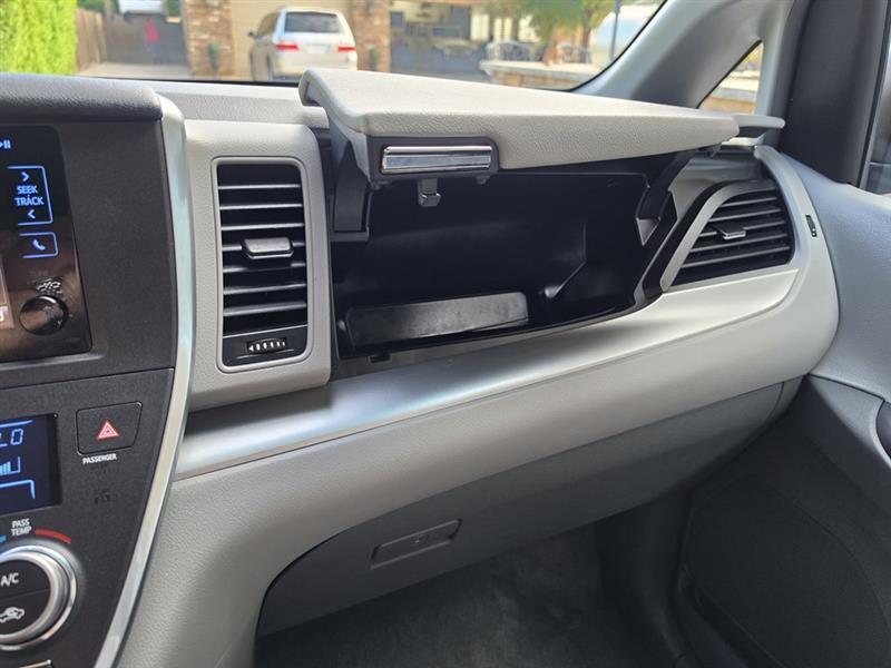 Toyota Sienna LE FWD 8-Passenger V6 2016