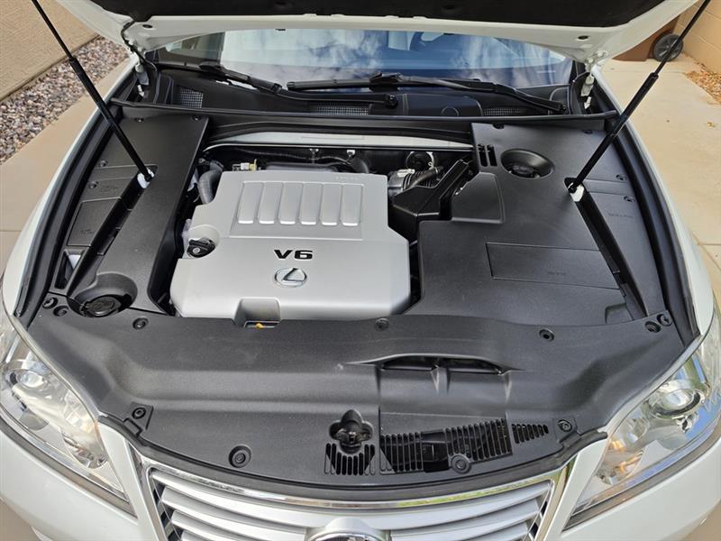 Lexus ES 350 Sedan 2011