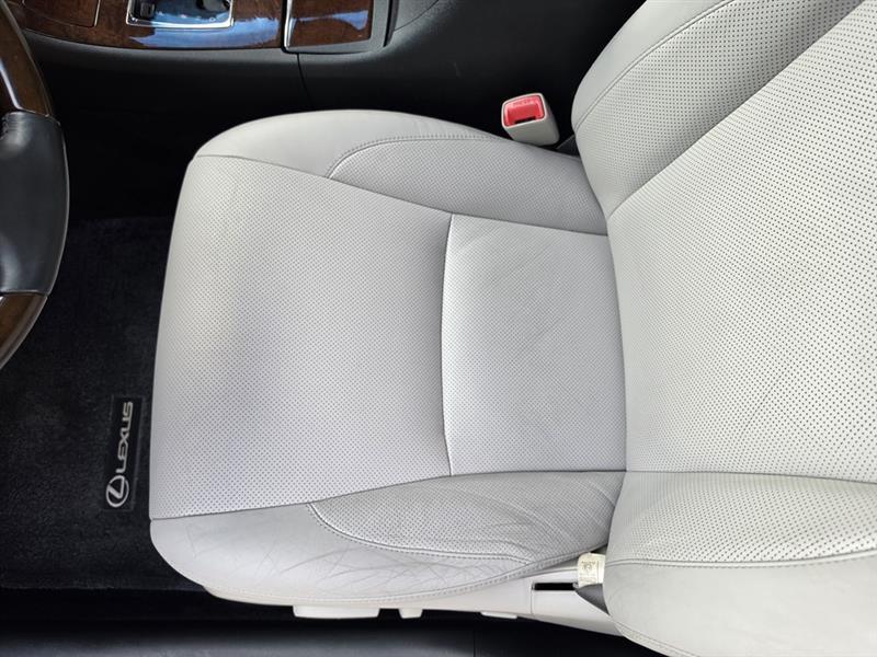 Lexus ES 350 Sedan 2011