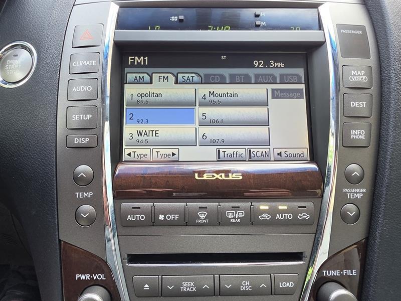 Lexus ES 350 Sedan 2011