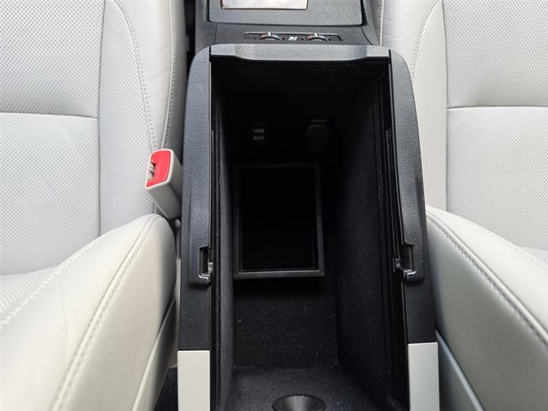 Lexus ES 350 Sedan 2011