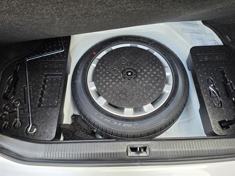 Lexus ES 350 Sedan 2011