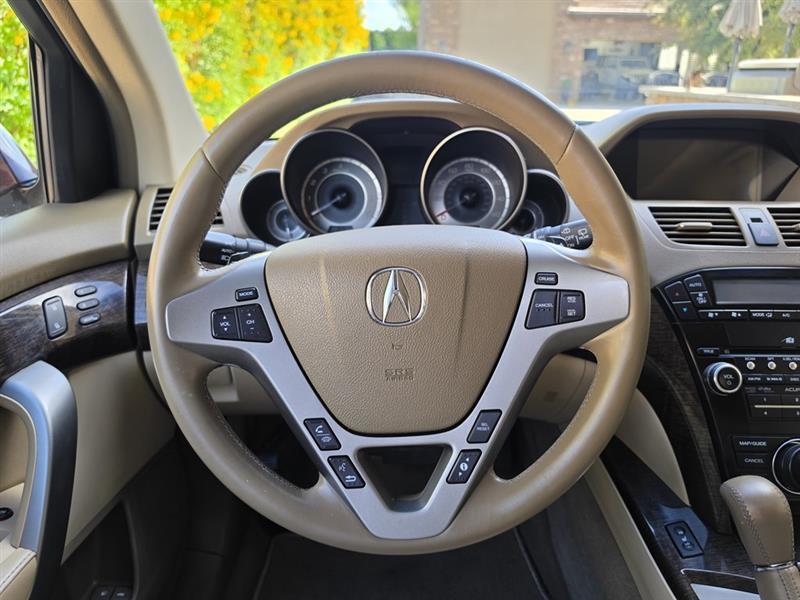 Acura MDX 6-Spd AT w/Tech Package 2013