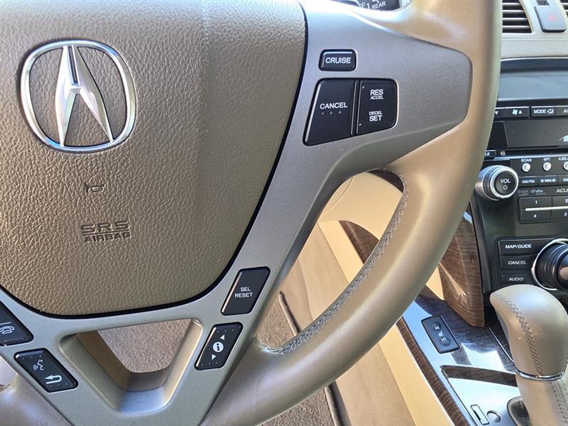 Acura MDX 6-Spd AT w/Tech Package 2013
