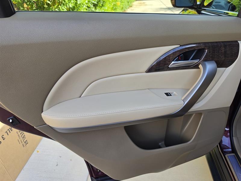 Acura MDX 6-Spd AT w/Tech Package 2013
