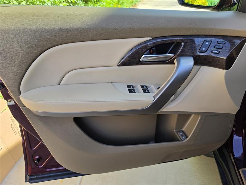 Acura MDX 6-Spd AT w/Tech Package 2013