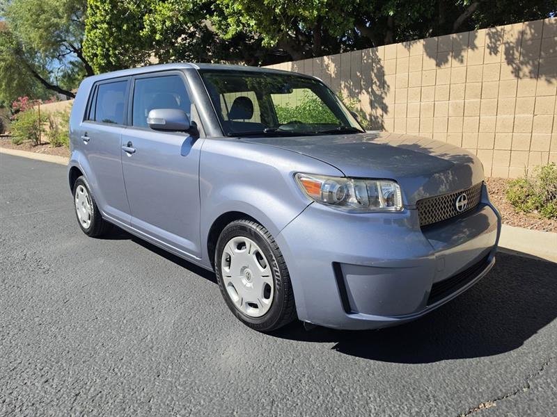 2010 Scion xB 5-Door Wagon 5-Spd MT