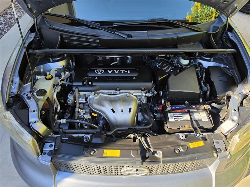 Scion xB 5-Door Wagon 5-Spd MT 2010