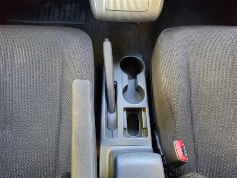 Scion xB 5-Door Wagon 5-Spd MT 2010
