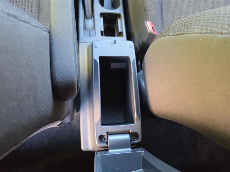 Scion xB 5-Door Wagon 5-Spd MT 2010