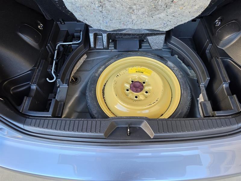 Scion xB 5-Door Wagon 5-Spd MT 2010