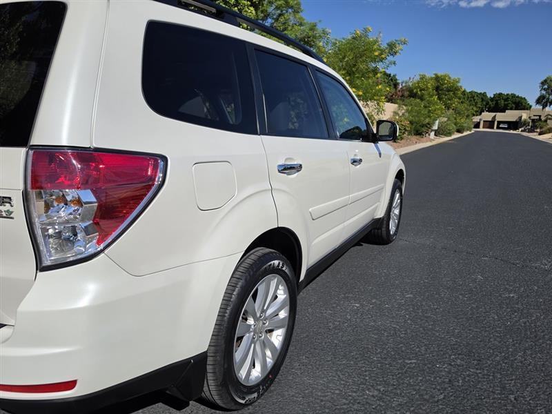 Subaru Forester 2.5X Premium 2012