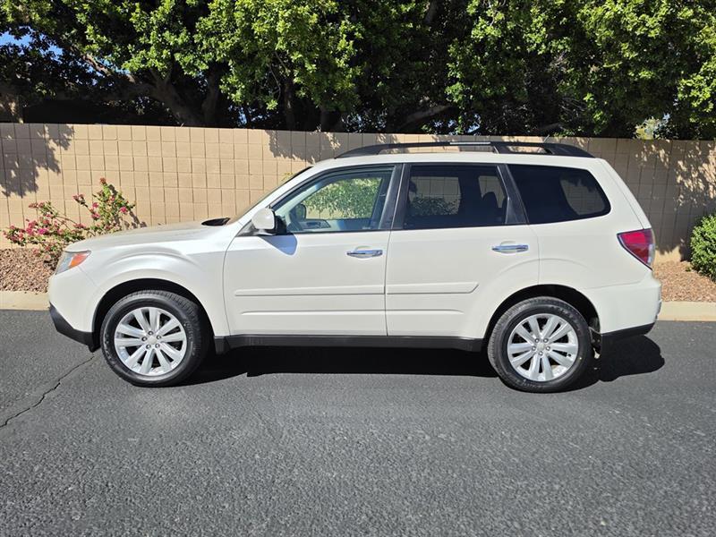 Subaru Forester 2.5X Premium 2012
