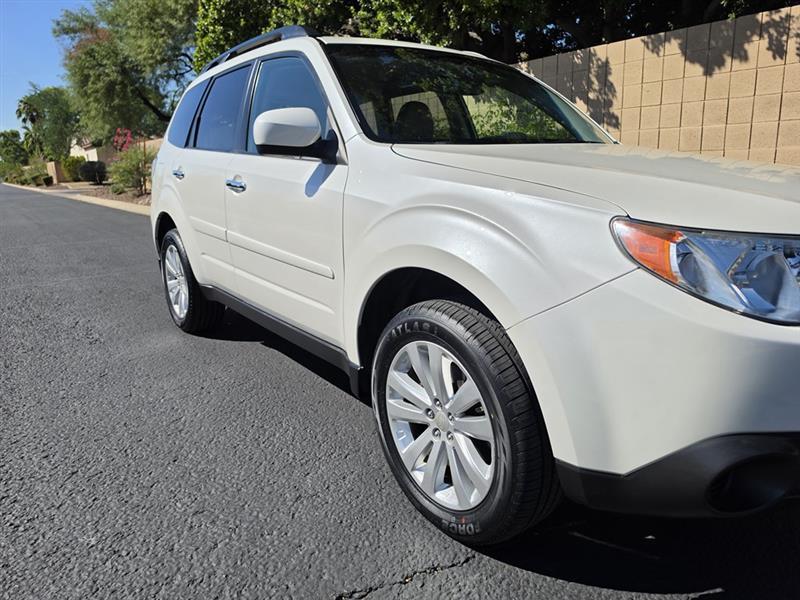 Subaru Forester 2.5X Premium 2012