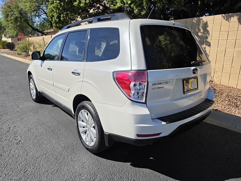 Subaru Forester 2.5X Premium 2012