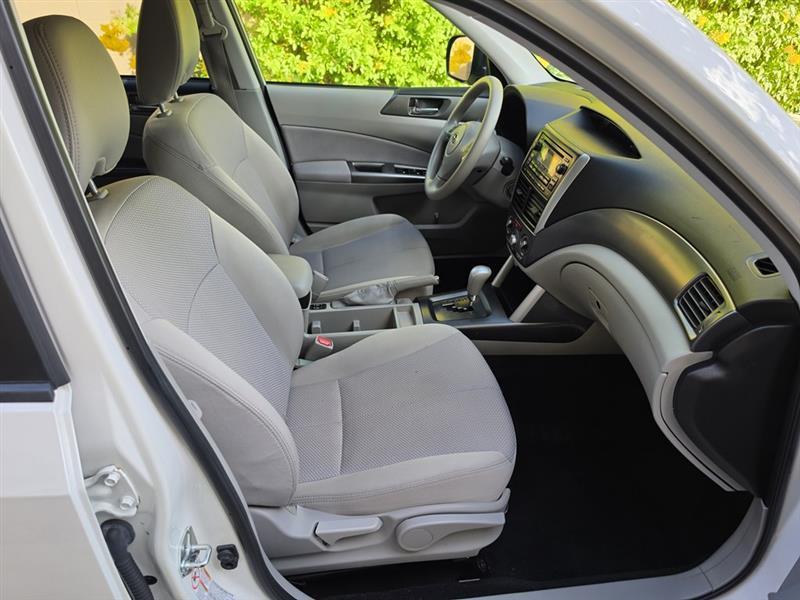 Subaru Forester 2.5X Premium 2012