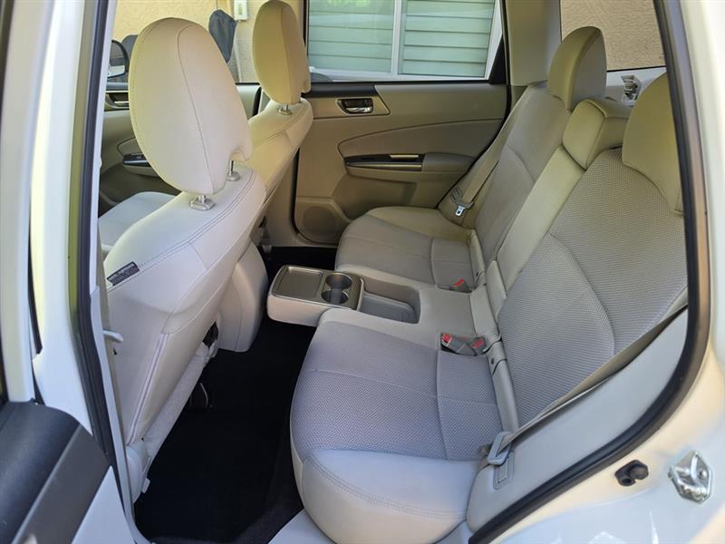 Subaru Forester 2.5X Premium 2012