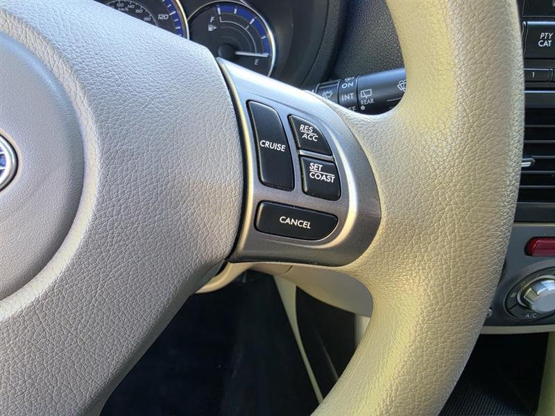 Subaru Forester 2.5X Premium 2012