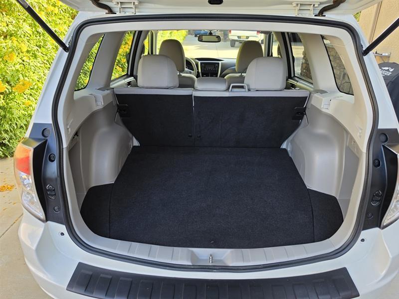 Subaru Forester 2.5X Premium 2012
