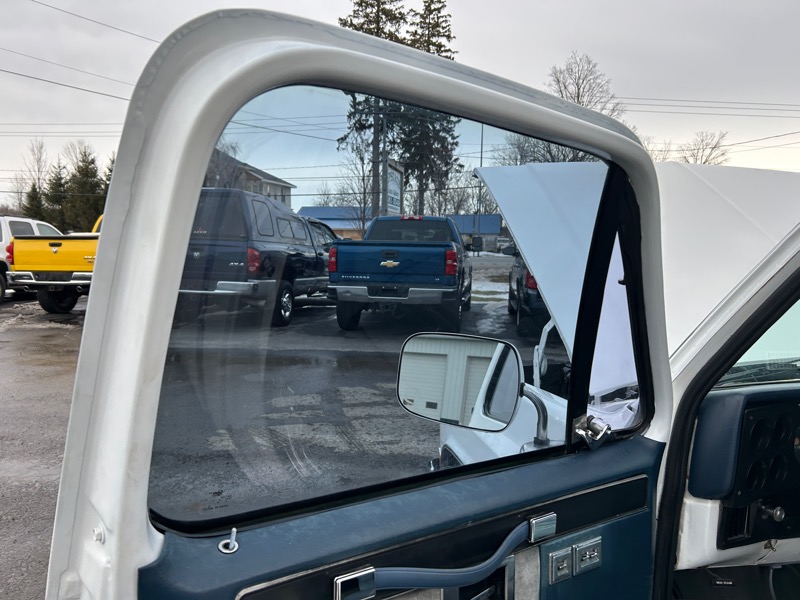 Chevrolet R10 Regular Cab 2WD 1987