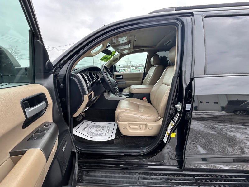 Toyota Sequoia Limited 4WD 2012