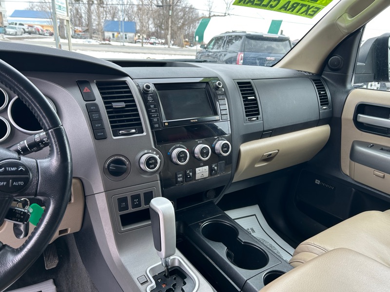 Toyota Sequoia Limited 4WD 2012