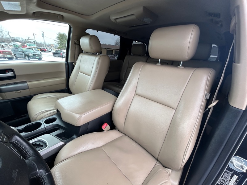 Toyota Sequoia Limited 4WD 2012