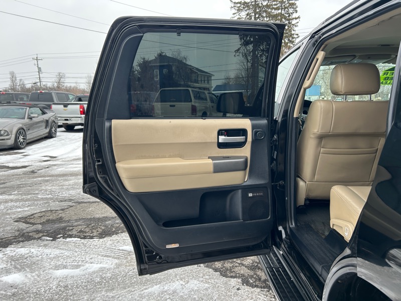 Toyota Sequoia Limited 4WD 2012