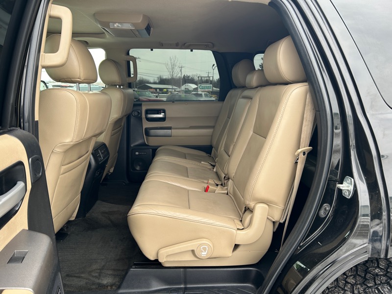 Toyota Sequoia Limited 4WD 2012