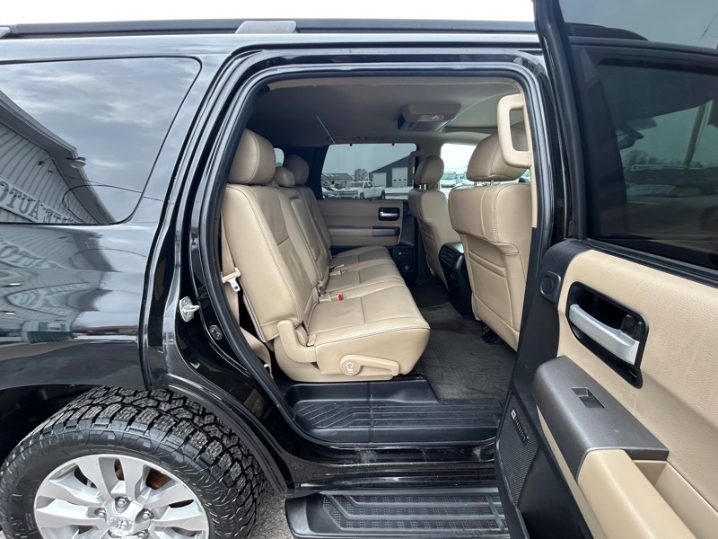 Toyota Sequoia Limited 4WD 2012