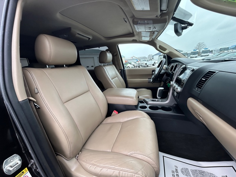 Toyota Sequoia Limited 4WD 2012