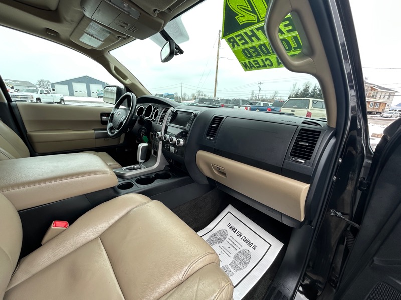 Toyota Sequoia Limited 4WD 2012