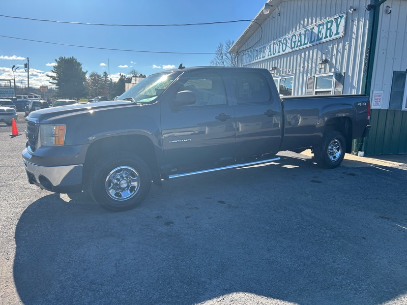 GMC Sierra 2500HD SLE Crew Cab Long Box 4WD 2010 GMC Sierra 2500HD SLE Crew Cab Long Box 4WD 2010