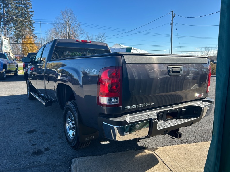 GMC Sierra 2500HD SLE Crew Cab Long Box 4WD 2010 GMC Sierra 2500HD SLE Crew Cab Long Box 4WD 2010