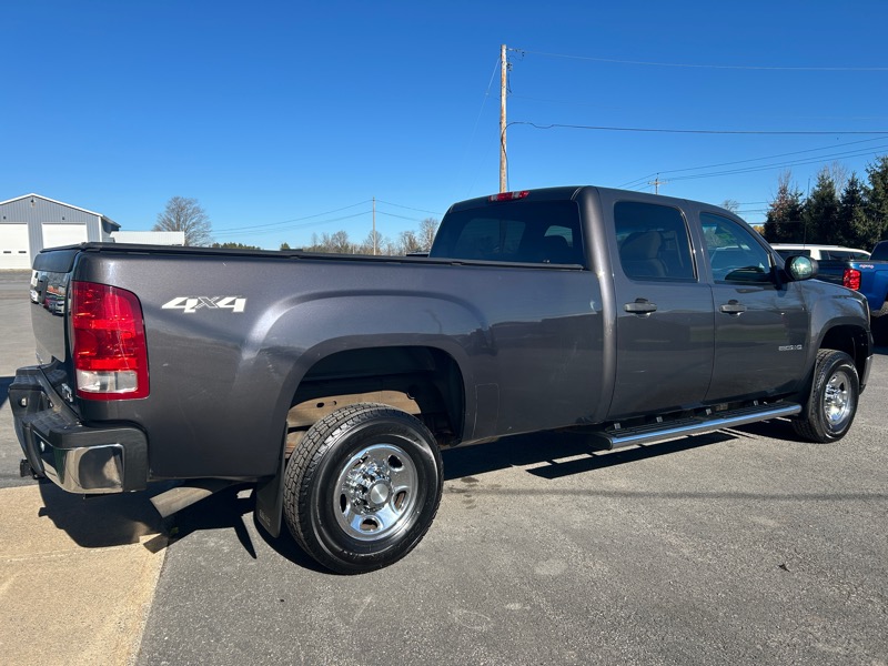 GMC Sierra 2500HD SLE Crew Cab Long Box 4WD 2010 GMC Sierra 2500HD SLE Crew Cab Long Box 4WD 2010