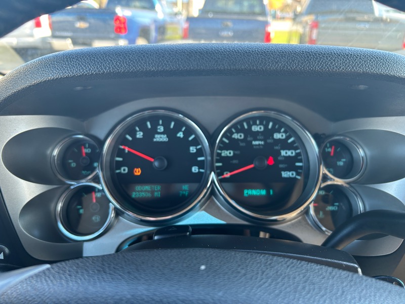 GMC Sierra 2500HD SLE Crew Cab Long Box 4WD 2010 GMC Sierra 2500HD SLE Crew Cab Long Box 4WD 2010