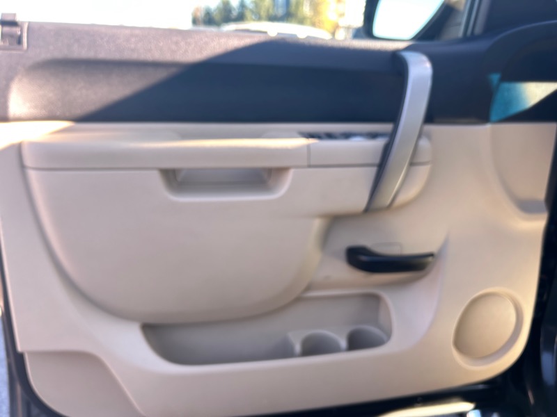 GMC Sierra 2500HD SLE Crew Cab Long Box 4WD 2010 GMC Sierra 2500HD SLE Crew Cab Long Box 4WD 2010