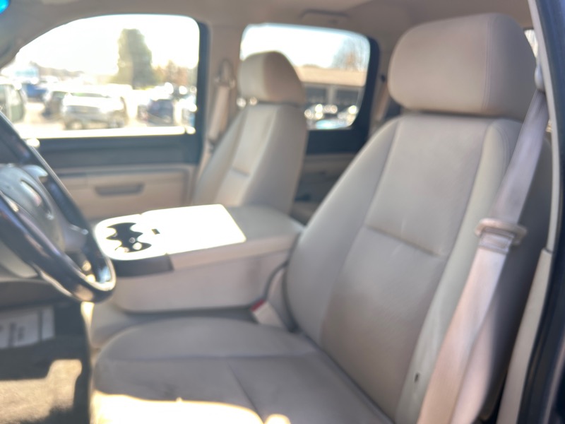 GMC Sierra 2500HD SLE Crew Cab Long Box 4WD 2010 GMC Sierra 2500HD SLE Crew Cab Long Box 4WD 2010