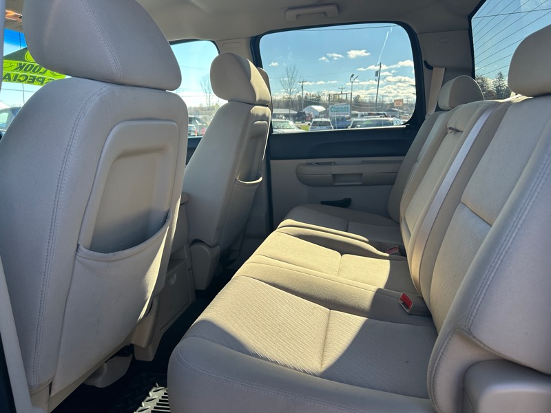 GMC Sierra 2500HD SLE Crew Cab Long Box 4WD 2010 GMC Sierra 2500HD SLE Crew Cab Long Box 4WD 2010