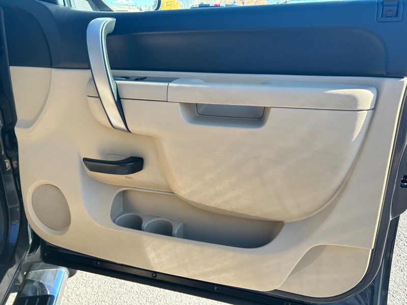 GMC Sierra 2500HD SLE Crew Cab Long Box 4WD 2010 GMC Sierra 2500HD SLE Crew Cab Long Box 4WD 2010