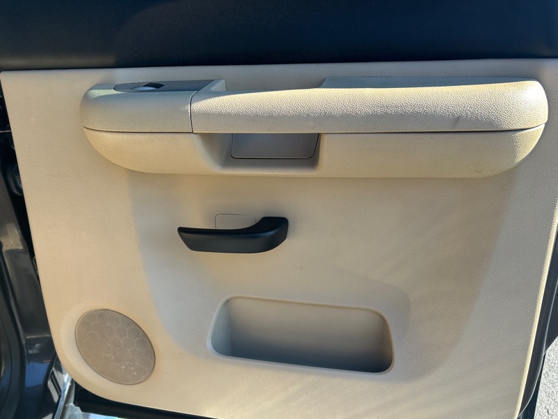 GMC Sierra 2500HD SLE Crew Cab Long Box 4WD 2010 GMC Sierra 2500HD SLE Crew Cab Long Box 4WD 2010