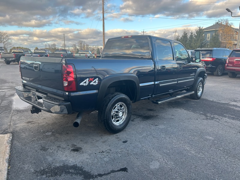 2006 Chevrolet Silverado 2500HD Work Truck photo 3