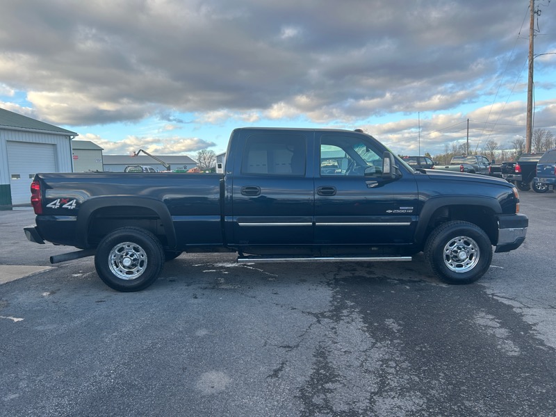 2006 Chevrolet Silverado 2500HD Work Truck photo 4