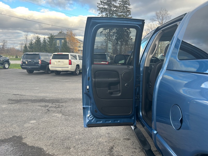 Dodge Ram 1500 Laramie Quad Cab Short Bed 4WD 2004