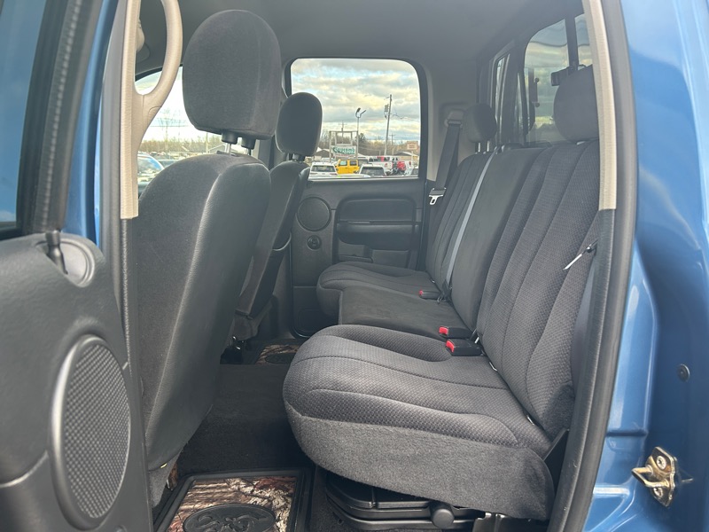 Dodge Ram 1500 Laramie Quad Cab Short Bed 4WD 2004