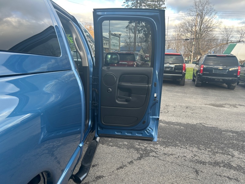 Dodge Ram 1500 Laramie Quad Cab Short Bed 4WD 2004