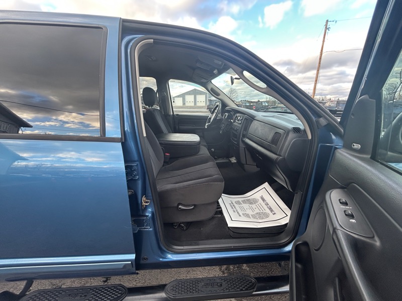 Dodge Ram 1500 Laramie Quad Cab Short Bed 4WD 2004