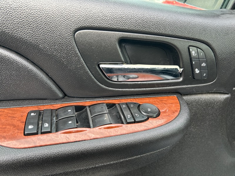 GMC Yukon XL SLT-2 1/2 Ton 4WD 2008