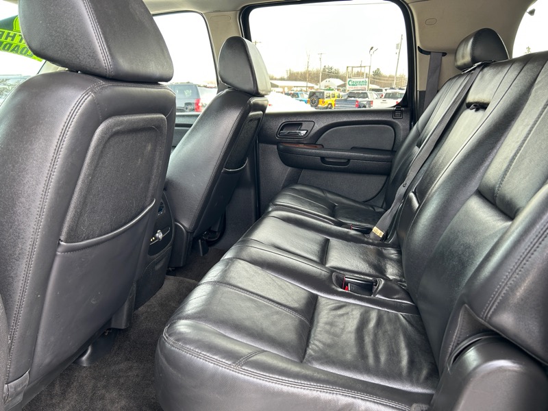 GMC Yukon XL SLT-2 1/2 Ton 4WD 2008